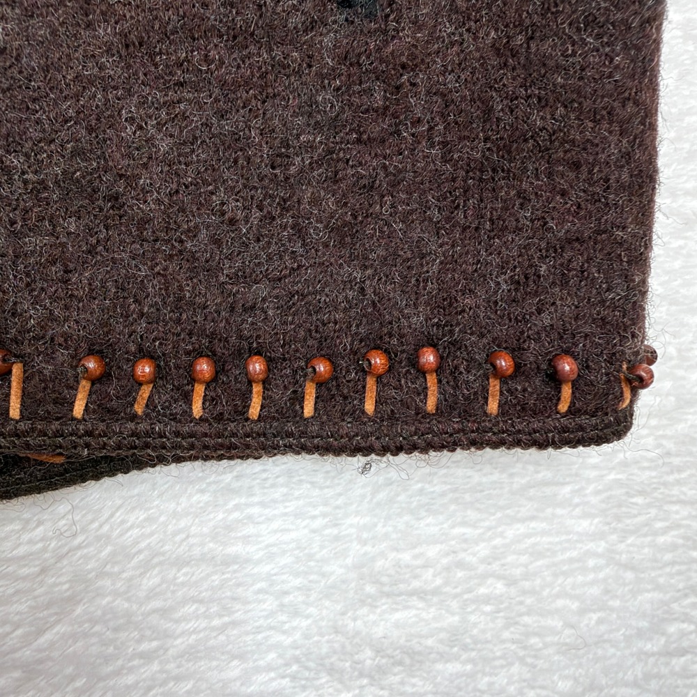 Susan Bristol M Wool Sweater Vest Goat Sheep Animal Print Embroidered Vintage - Picture 14 of 15